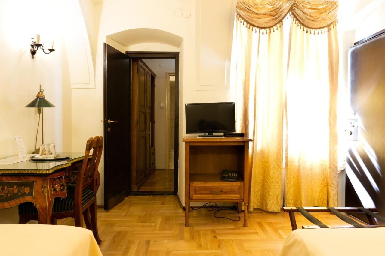 Monarchy Residence Budapest Esterno foto